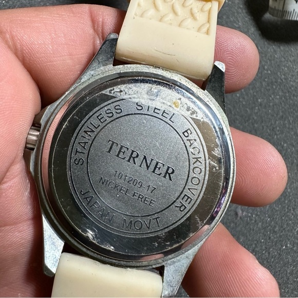 Terner Mens Gmt Style Quartz Watch Silver Tone Crem Rubber Strap Working - Picture 8 of 9